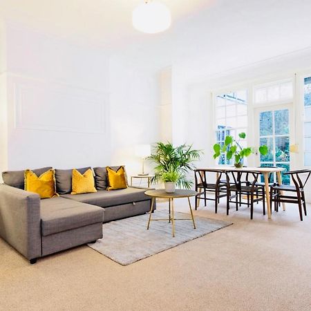 Spacious & Charming Garden Flat -Zone 2- Great For Central London Access Exterior photo