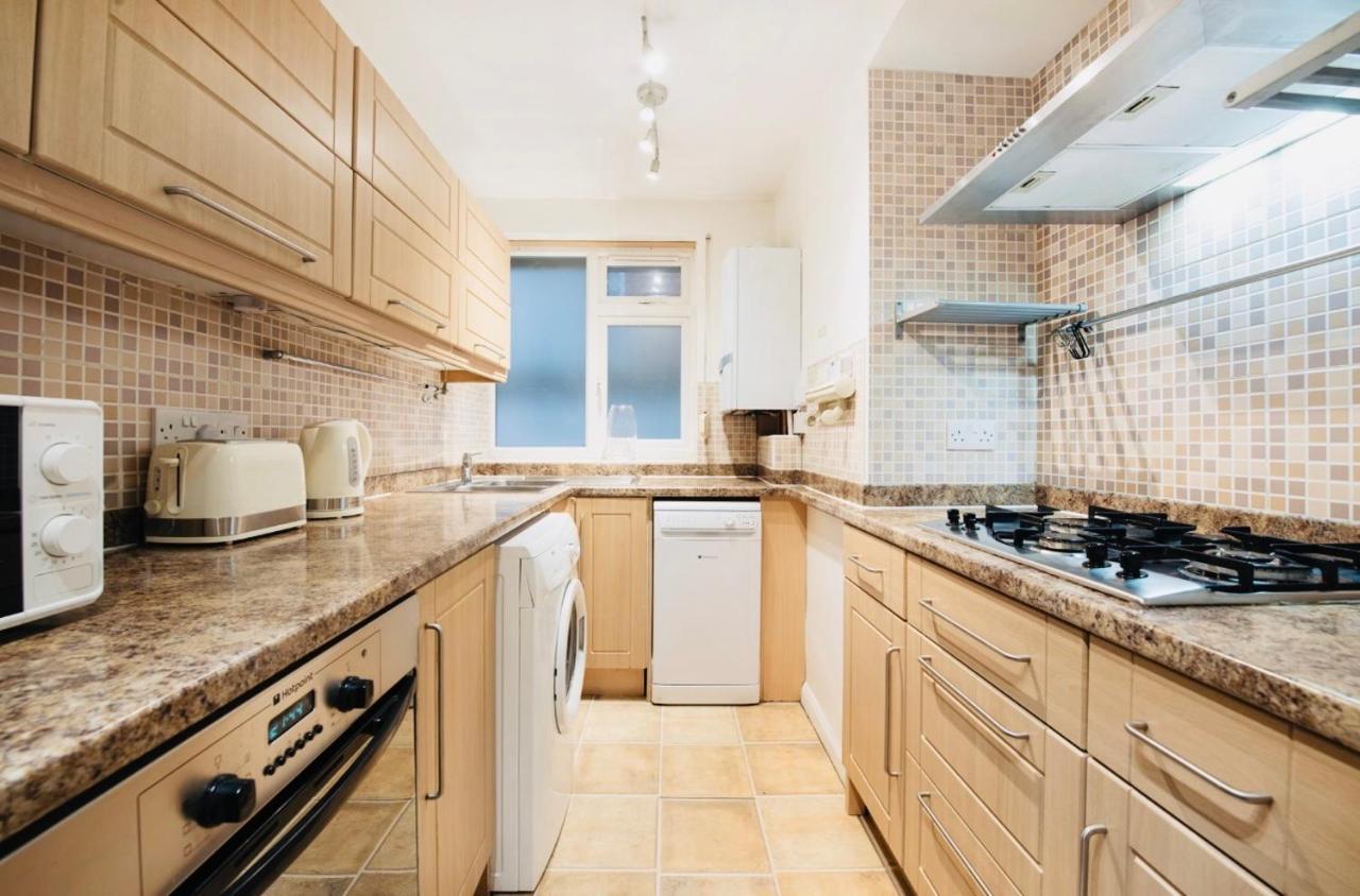 Spacious & Charming Garden Flat -Zone 2- Great For Central London Access Exterior photo