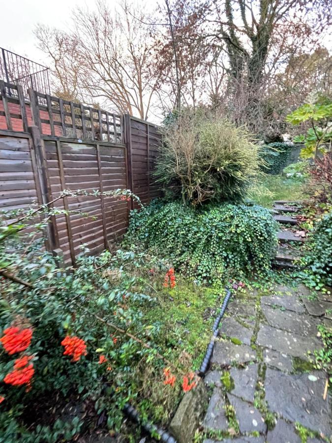 Spacious & Charming Garden Flat -Zone 2- Great For Central London Access Exterior photo